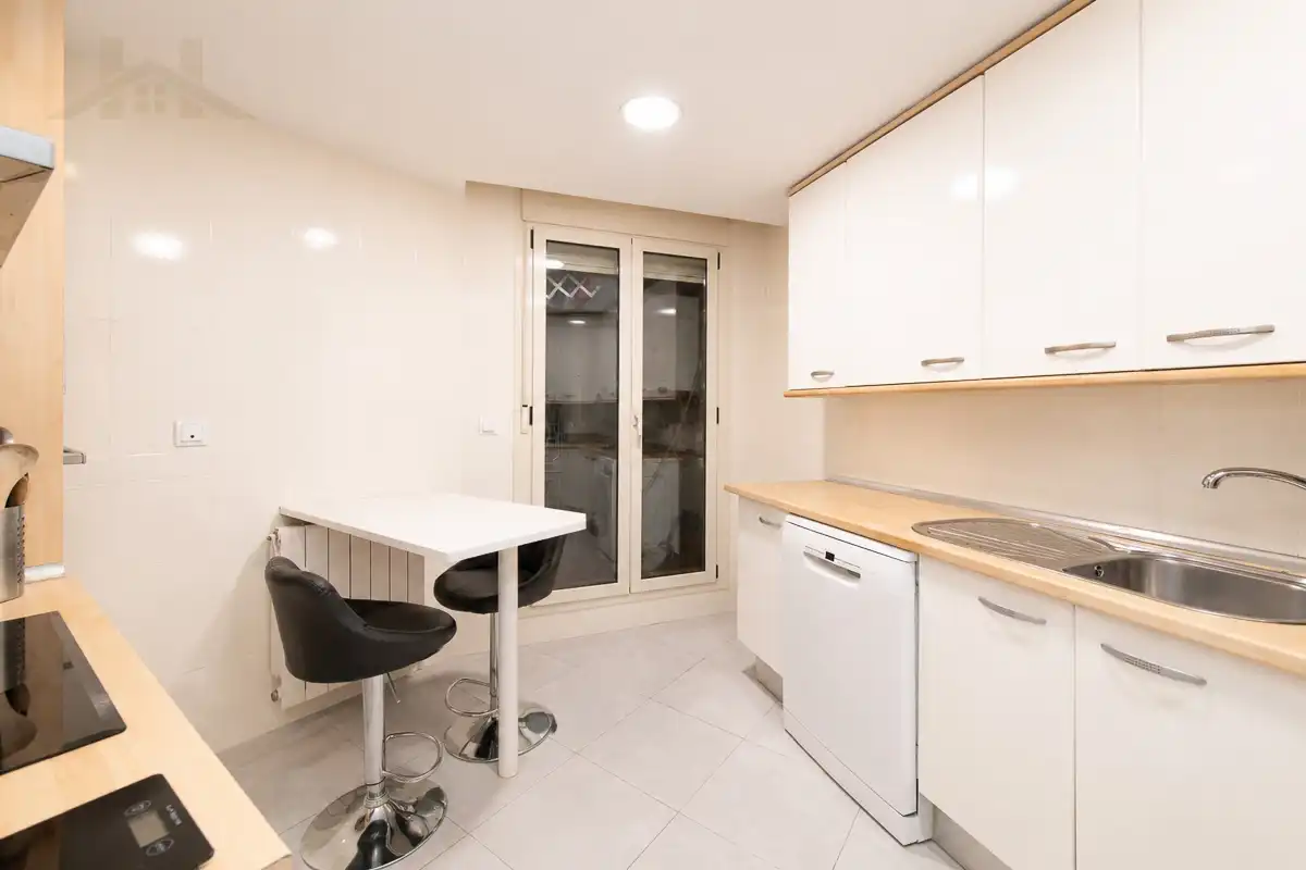 Kitchen of Ground floor for sale in La Moraleja  with Air Conditioner, Heating and Private garden