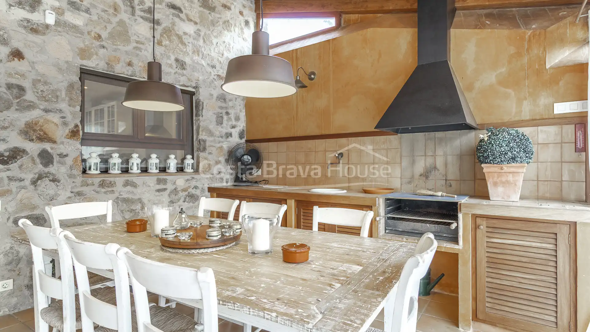 Cuina de Finca rústica en venda en Torrent (Girona) amb Aire condicionat, Calefacció i Jardí privat