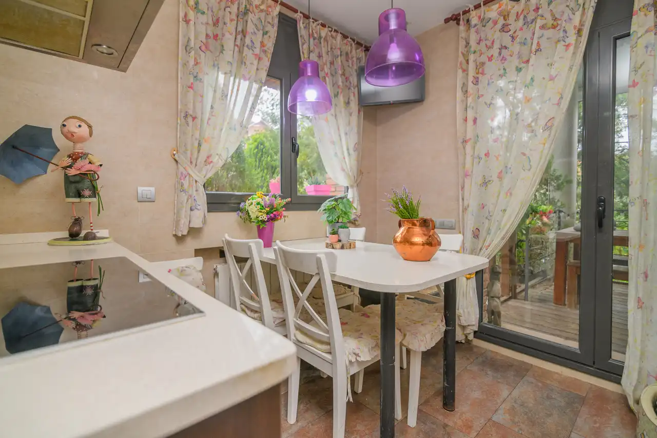 Comedor de Casa o chalet de alquiler en Begues con Aire acondicionado, Calefacción y Jardín privado