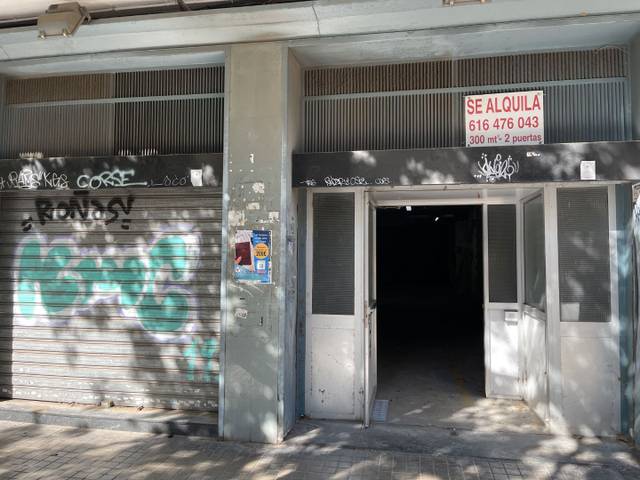 Local comercial en Alquiler en Avinguda de la Plata, 59 en Mont-Olivet