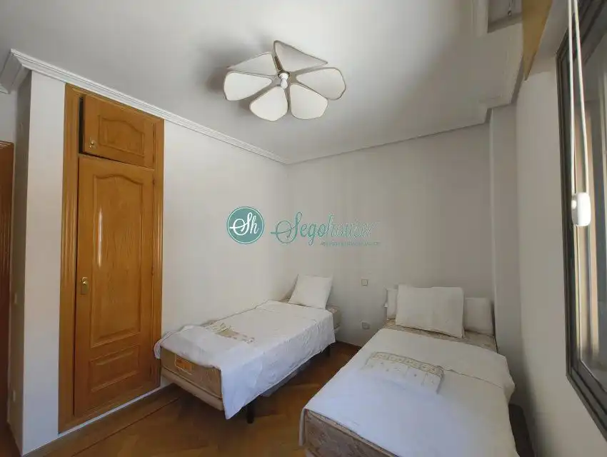 Habitación de Piso de alquiler en Segovia con Calefacción y Parquet