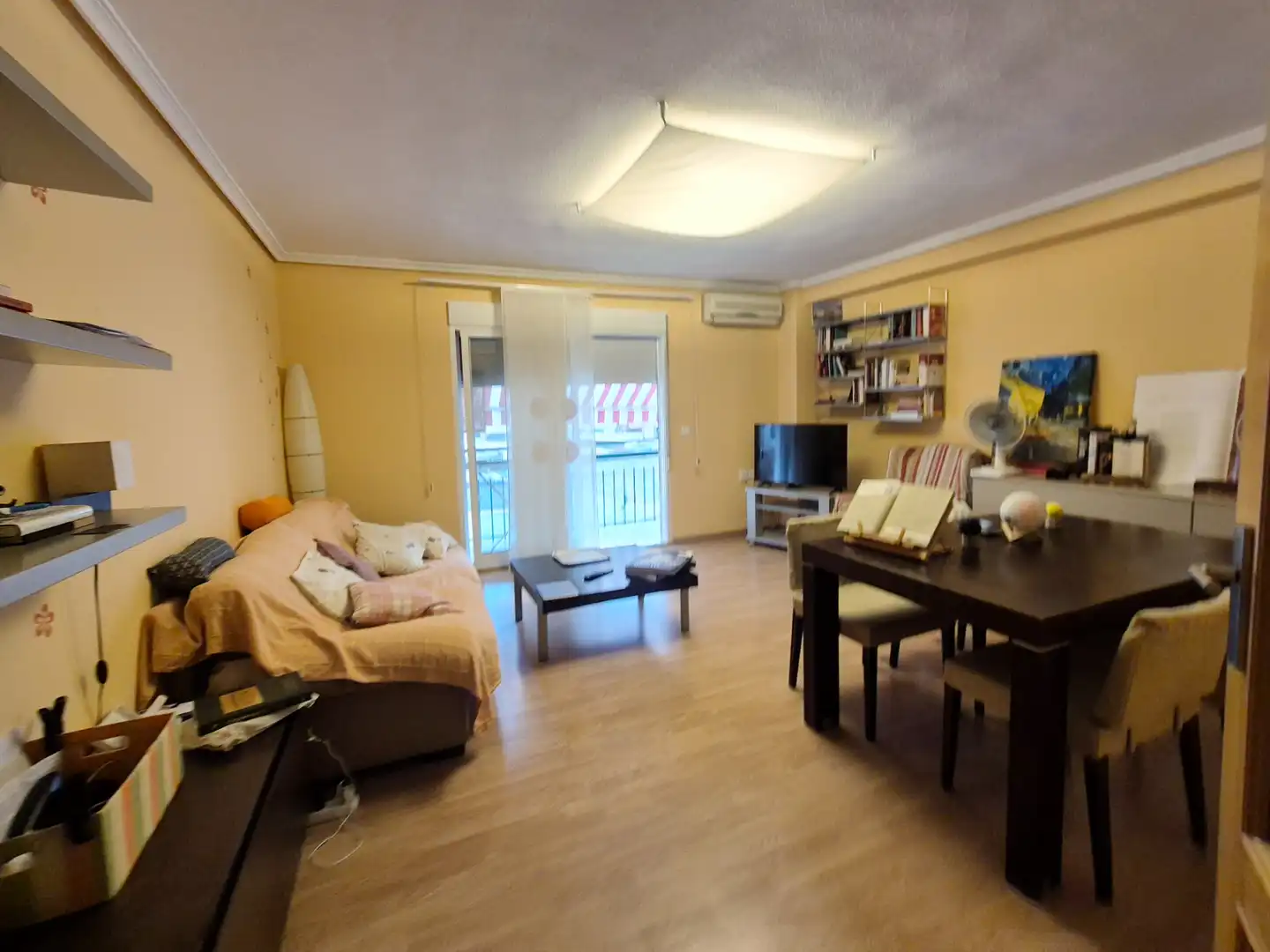 Living room of Flat for sale in Valencia  with Air Conditioner, Parquet flooring and Oven