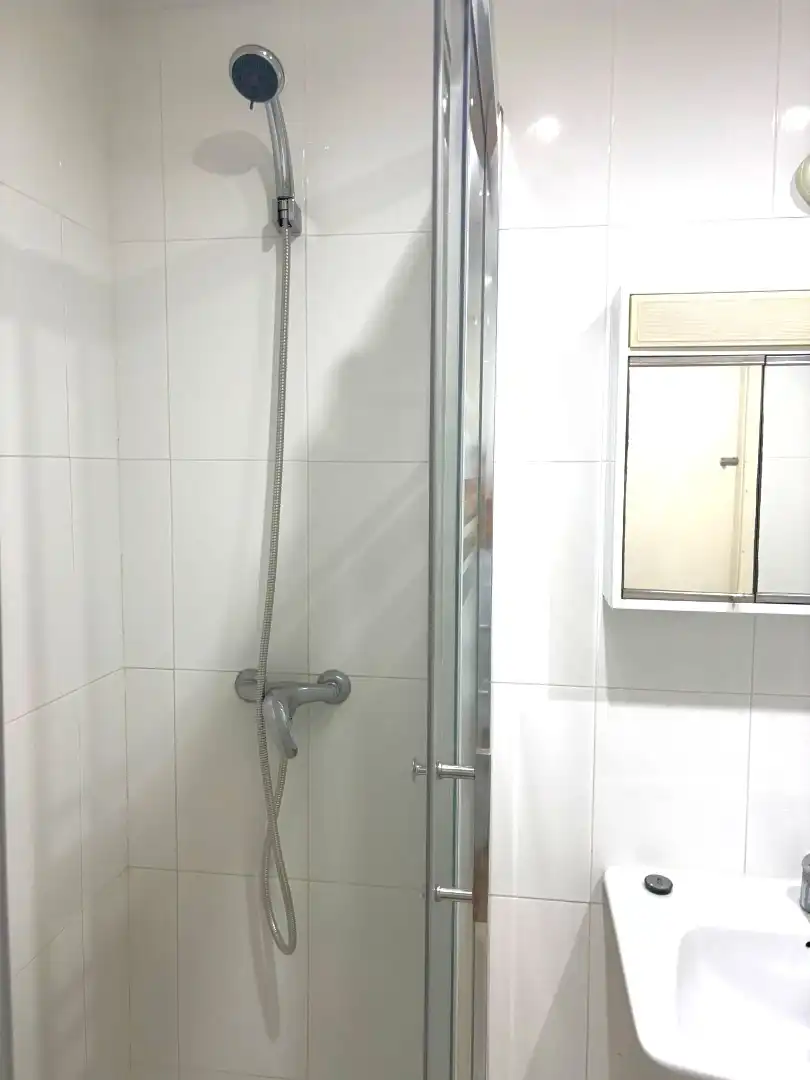 Baño de Piso para compartir en Murcia con Calefacción, Amueblado y Horno