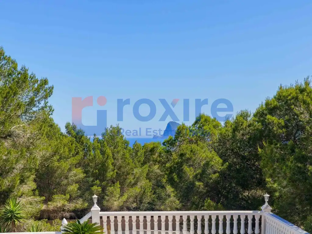 Vista exterior de Casa o xalet de lloguer en Sant Josep de sa Talaia amb Aire condicionat, Jardí privat i Terrassa