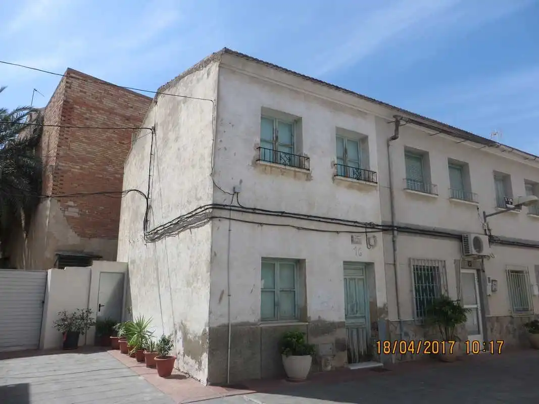 Vista exterior de Piso en venta en Alcantarilla