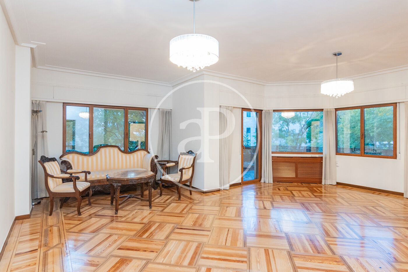 Living room of Flat for rent in  Madrid Capital  with Air Conditioner, Heating and Terrace