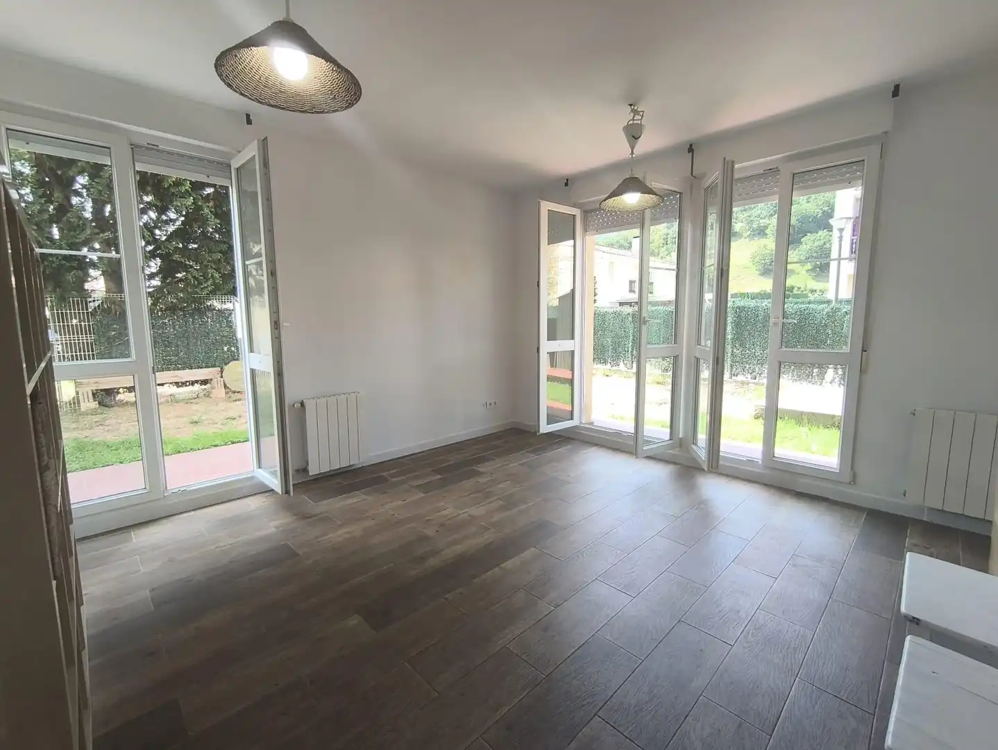 Sala de estar de Planta baja en venta en Castañeda con Calefacción, Jardín privado y Amueblado