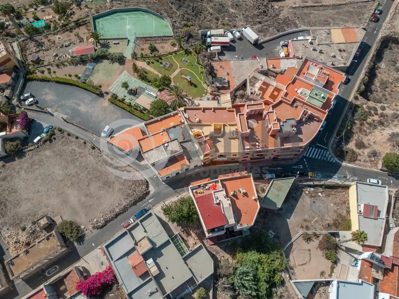 Vista exterior de Edifici en venda en Arona