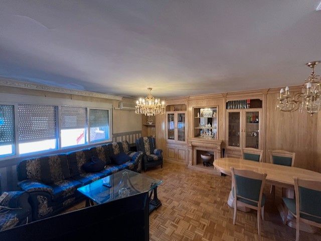 Living room of Duplex for sale in Valladolid Capital  with Air Conditioner, Heating and Parquet flooring