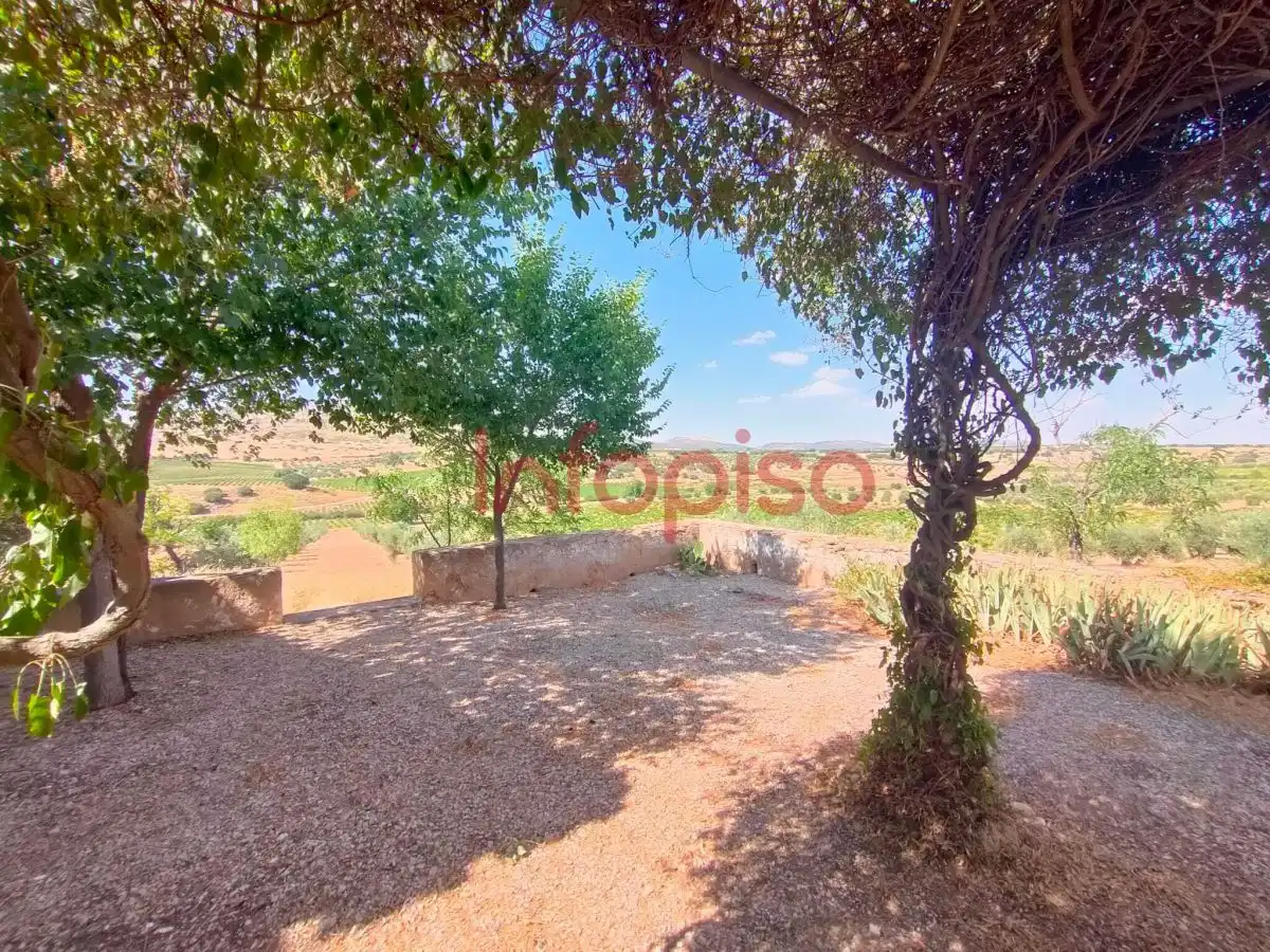 Country homes for sale in Valdepeñas