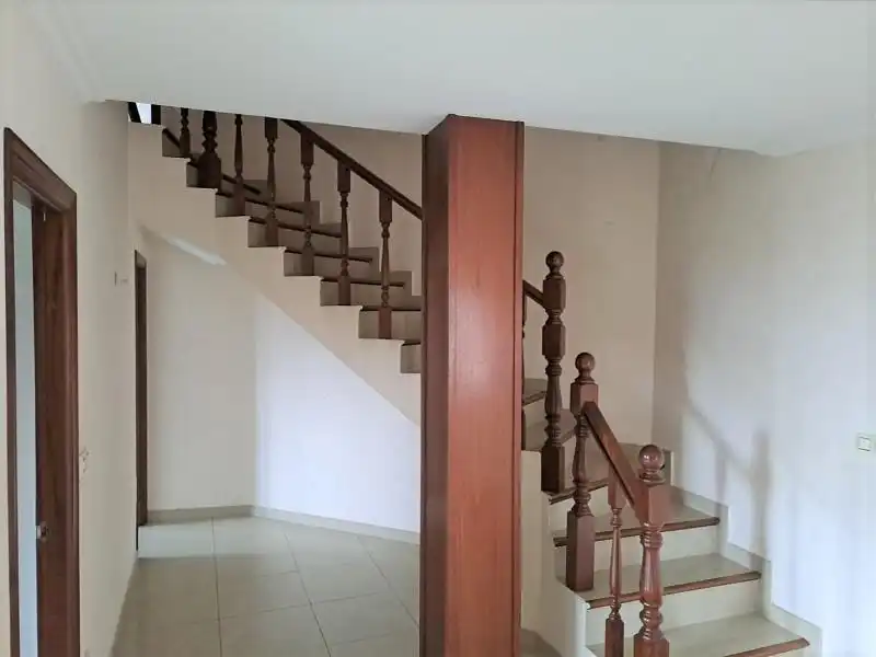 Casa adosada en venda en A Cañiza   amb Terrassa i Alarma