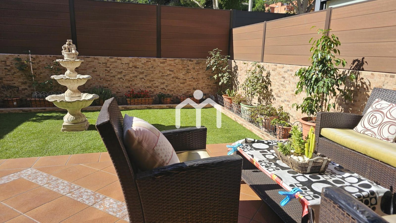 Terrassa de Casa adosada en venda en Badalona amb Calefacció, Parquet i Terrassa