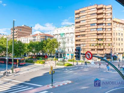 Vista exterior de Pis en venda en  Zaragoza Capital amb Calefacció, Parquet i Terrassa