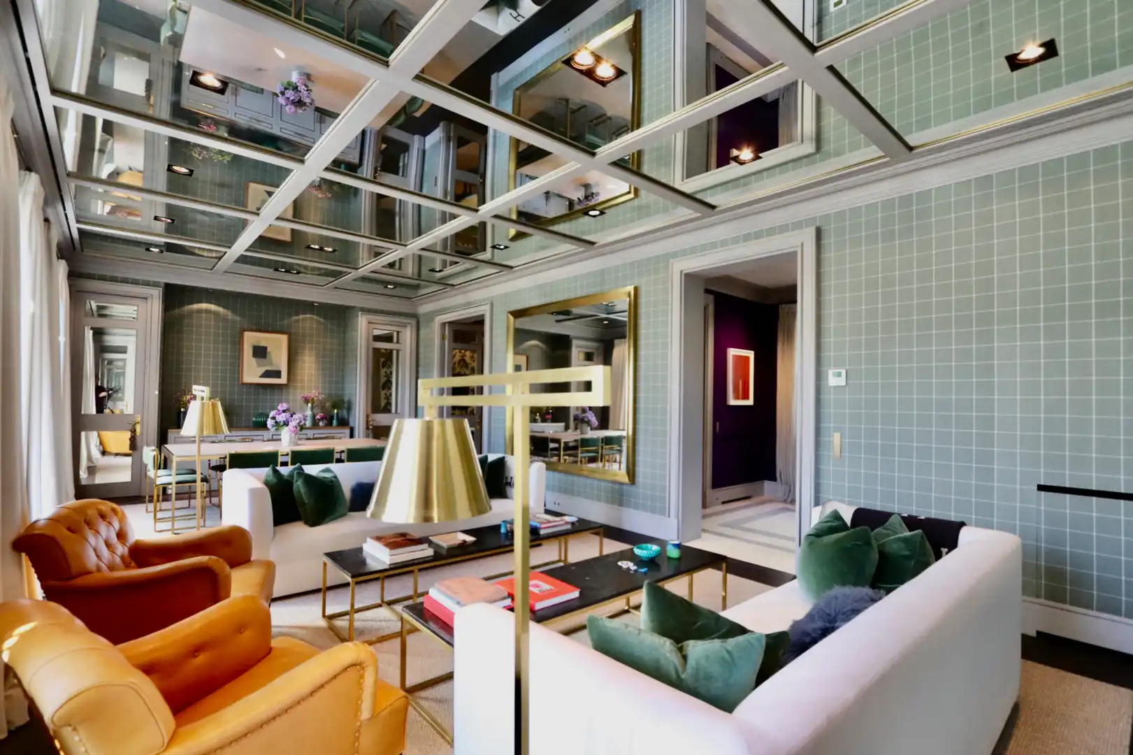 Living room of Flat for sale in Madrid  with Air Conditioner, Heating and Storage room