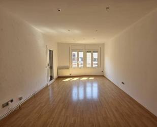Sala d'estar de Àtic en venda en Manresa amb Calefacció, Parquet i Balcó