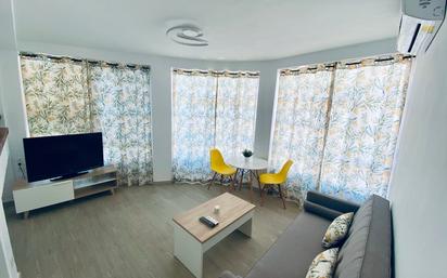 Sala d'estar de Apartament en venda en Nerja amb Aire condicionat i Balcó
