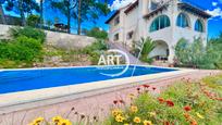 Vista exterior de Casa o xalet en venda en Náquera amb Calefacció, Jardí privat i Terrassa
