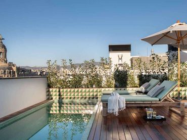 Flat with balcony to rent in N/A