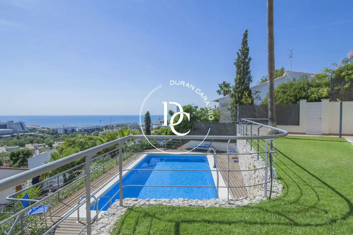Casa con piscina en venta en Carrer del Roc Florit, imagen 4