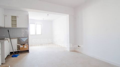 Foto 2 de Piso en venta en Avinguda Menorca - Sínia Costabella, Maó - Mahón