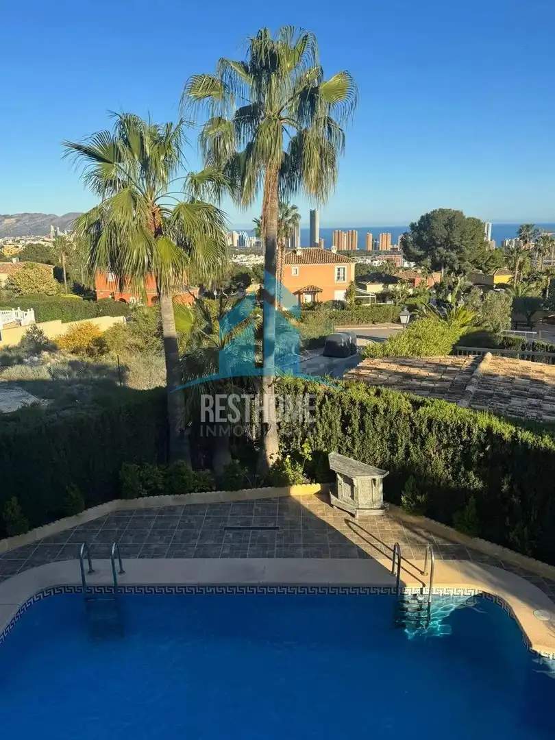 Villa mit Pool zum Verkauf in Golf Bahía, imagen 2