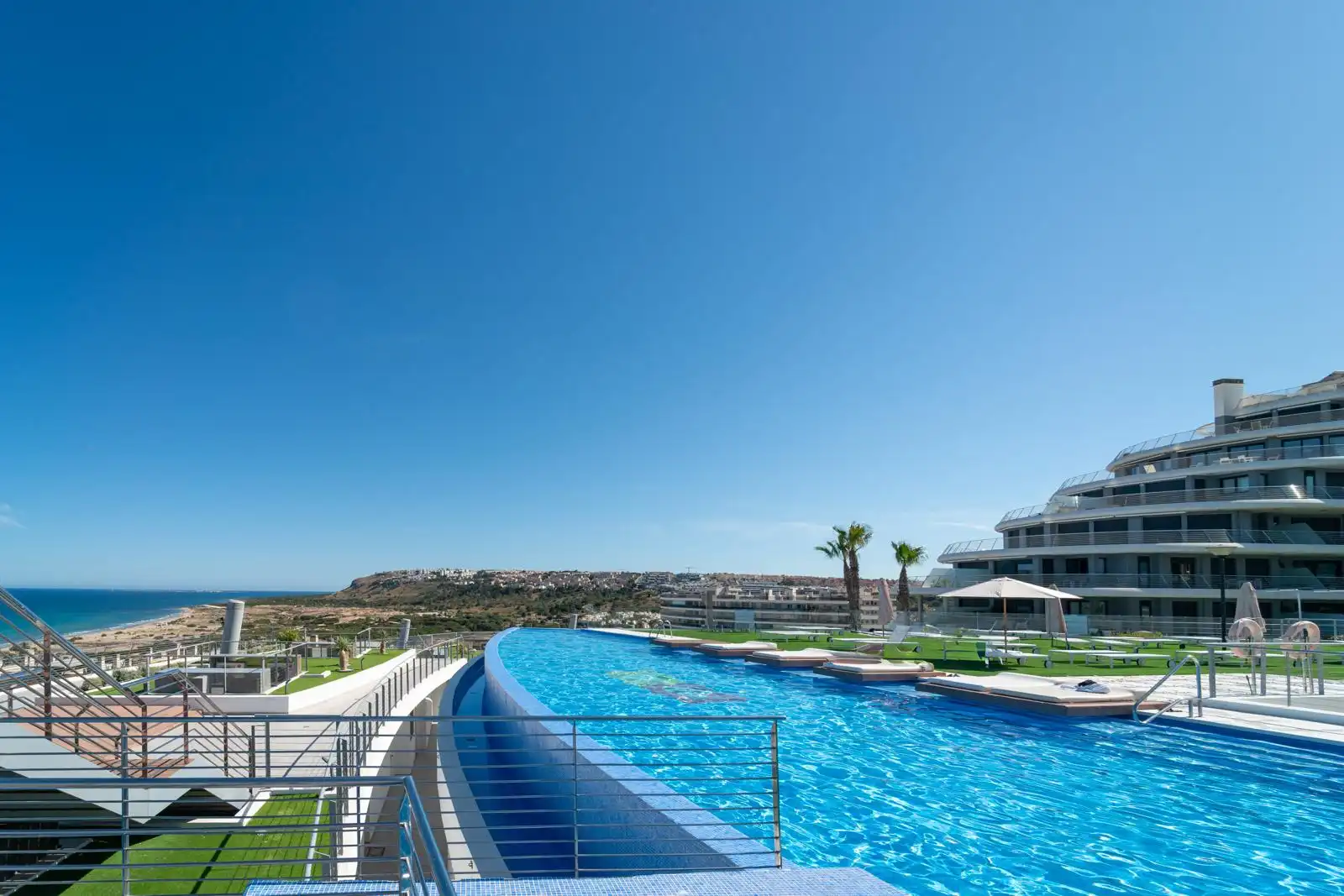 Piscina de Planta baixa en venda en Elche / Elx amb Aire condicionat, Calefacció i Jardí privat