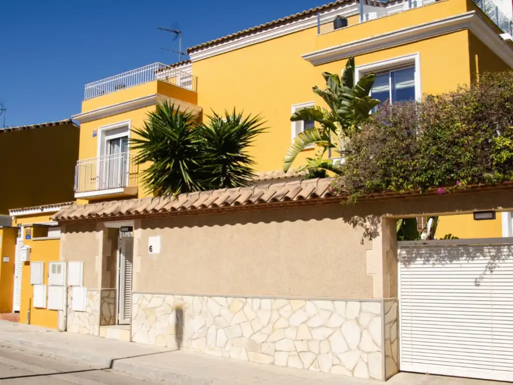 Casa adosada en venda a Gallipont