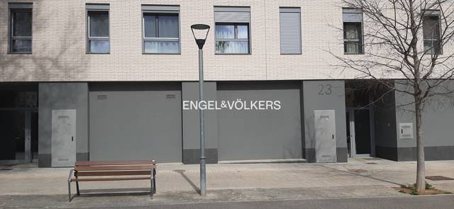Local comercial en Alquiler en Centre - Eixample – Can Llobet