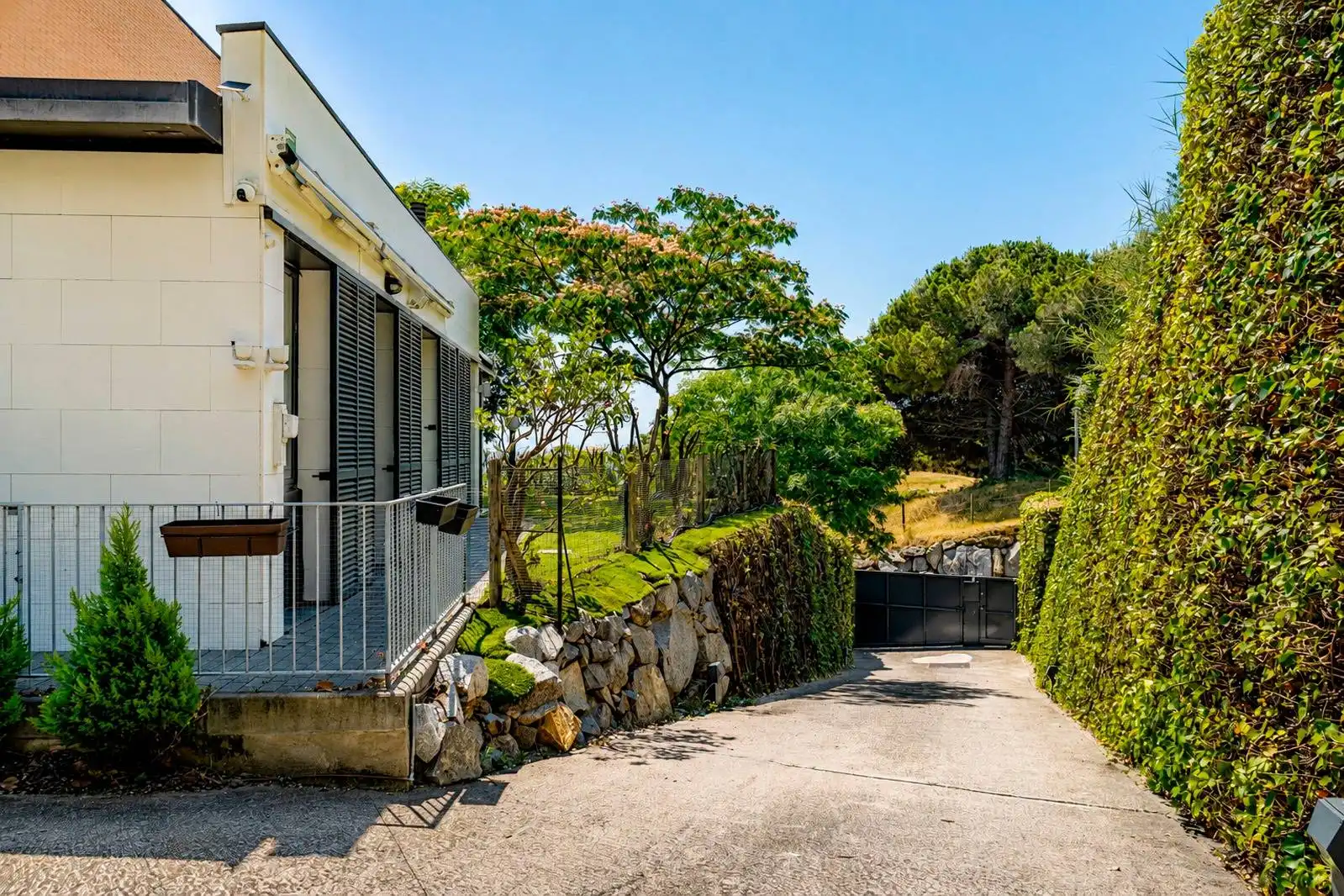 Außenansicht von Haus oder Chalet zum Verkauf in Sant Vicenç de Montalt mit Klimaanlage, Heizung und Privatgarten