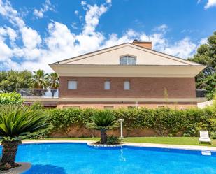 Vista exterior de Casa o xalet en venda en Salou amb Aire condicionat, Terrassa i Piscina