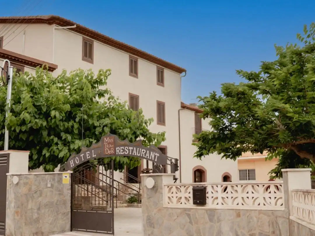 Casa rústica amb jardí en venda a Carrer Dalia 26, imagen 2