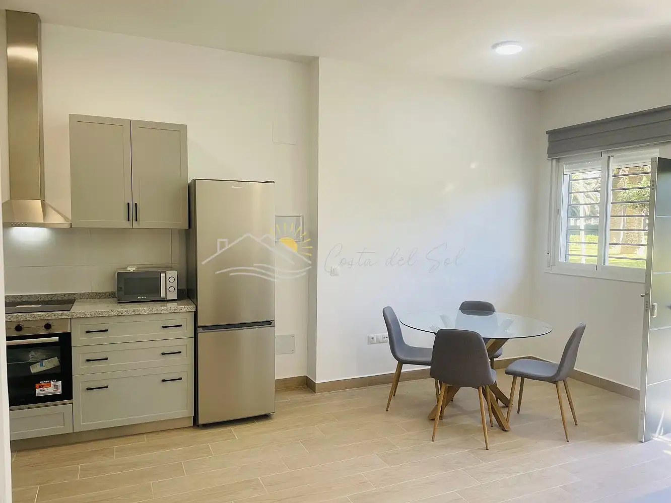 Cuina de Apartament en venda en Torrox amb Terrassa i Forn