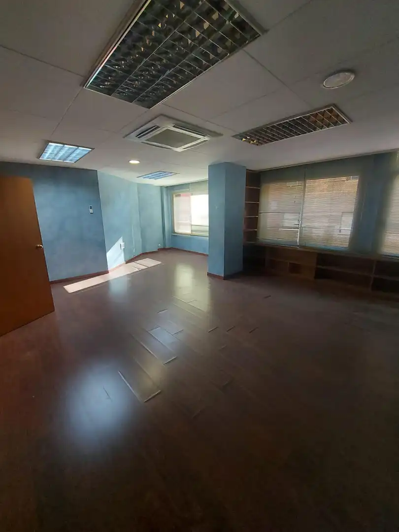 Office for sale in Murcia  with Air Conditioner and Heating