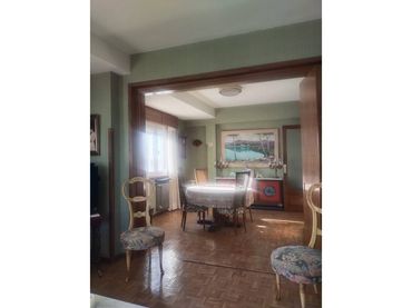 Piso con ascensor en venta en Calle Reyes Católicos