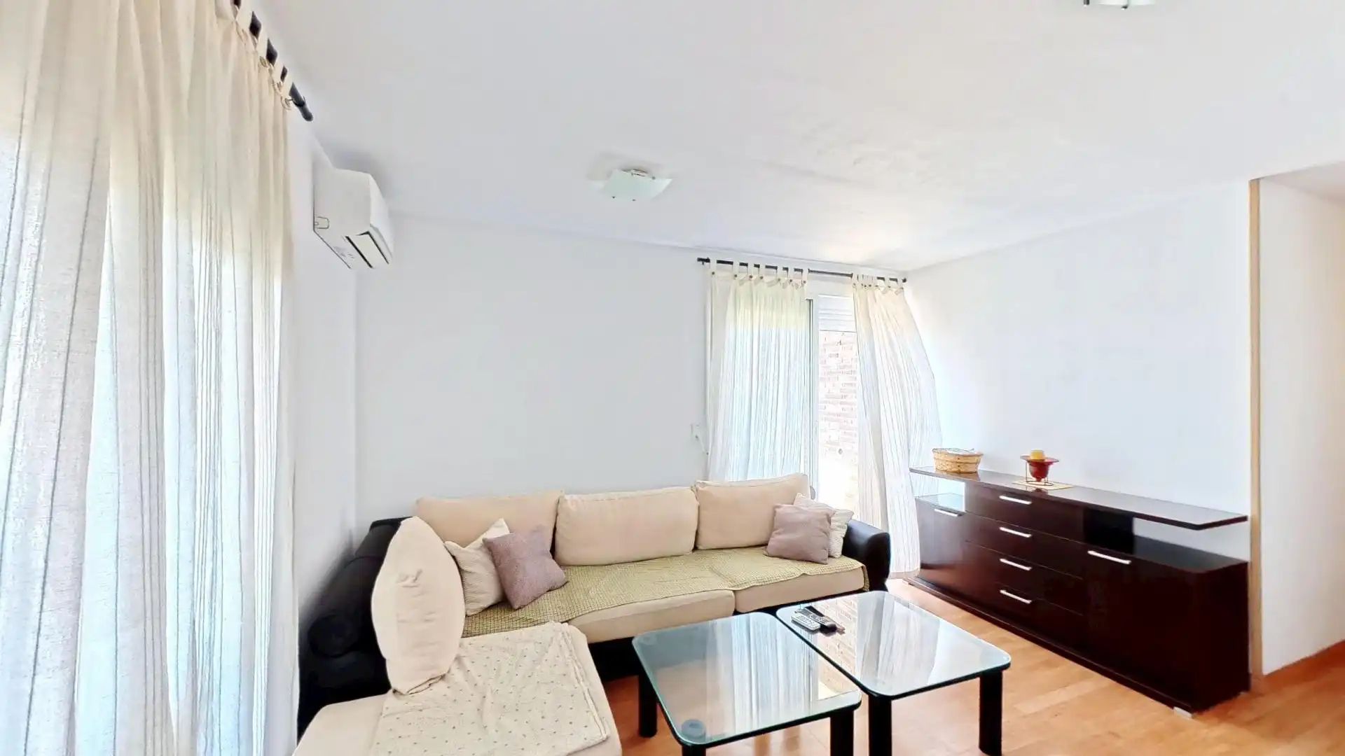 Sala de estar de Piso de alquiler en Alicante / Alacant con Aire acondicionado, Amueblado y Balcón