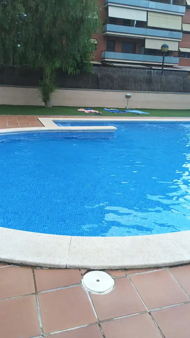 Schwimmbecken von Wohnung zur Miete in Castelldefels mit Klimaanlage, Heizung und Terrasse
