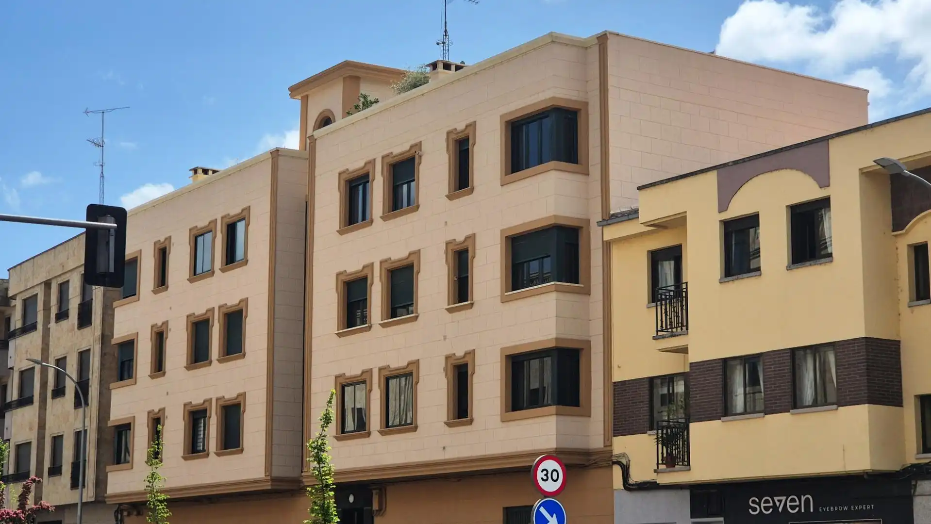 Vista exterior de Piso en venta en Salamanca con Calefacción y Amueblado