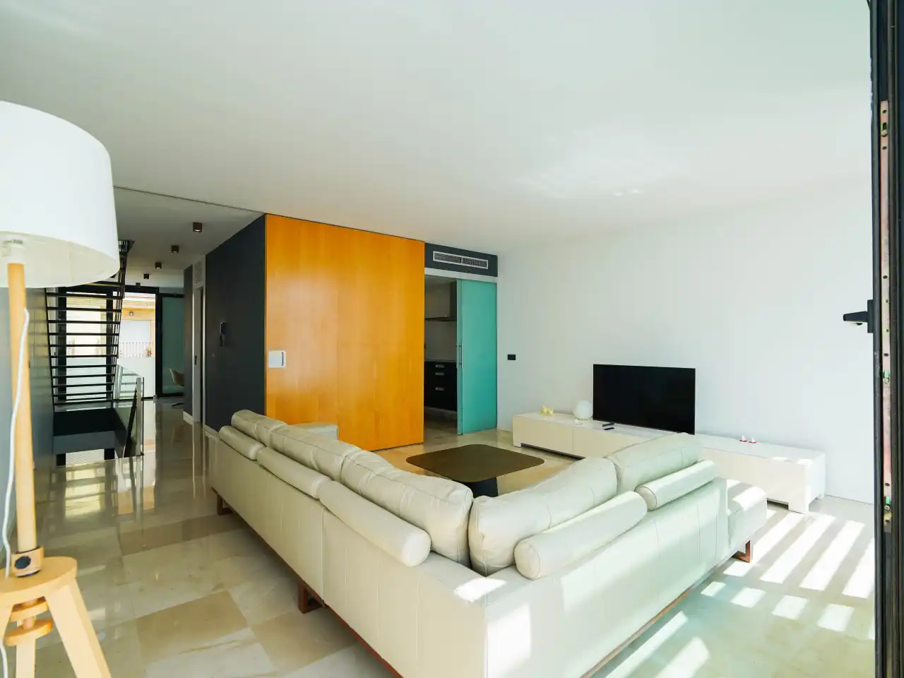 Sala de estar de Casa adosada en venta en Almoradí con Aire acondicionado, Calefacción y Parquet