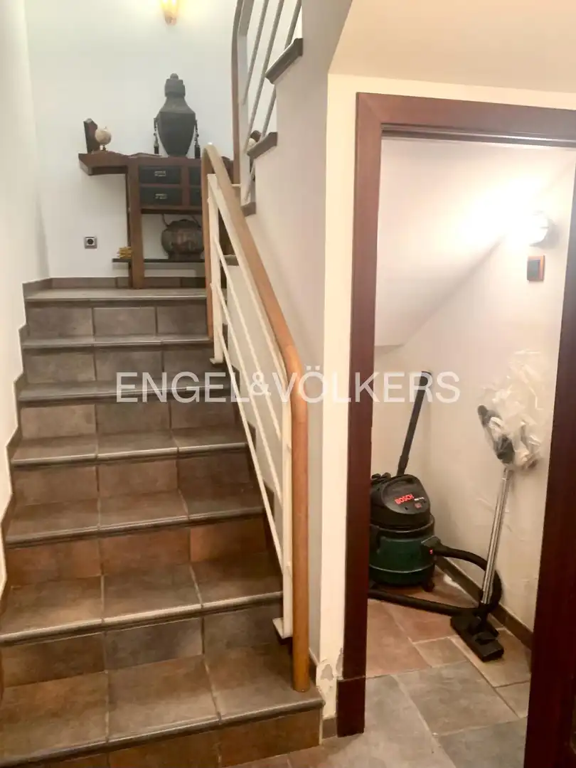 Casa o xalet en venda en Santa Cruz de Bezana amb Calefacció, Jardí privat i Parquet