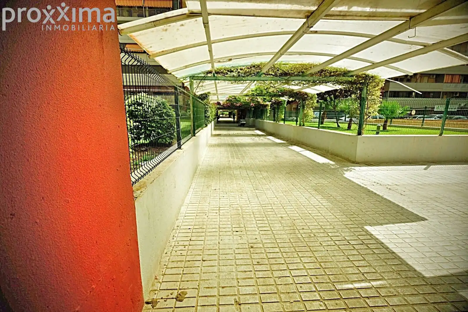 Vista exterior de Piso en venta en Sevilla con Jardín privado, Terraza y Trastero