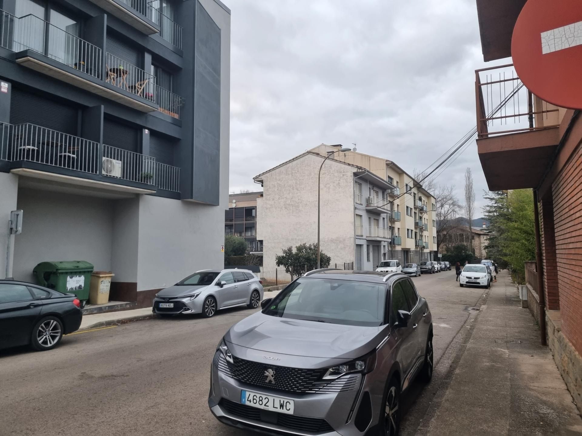 Vista exterior de Pis en venda en Olot amb Balcó