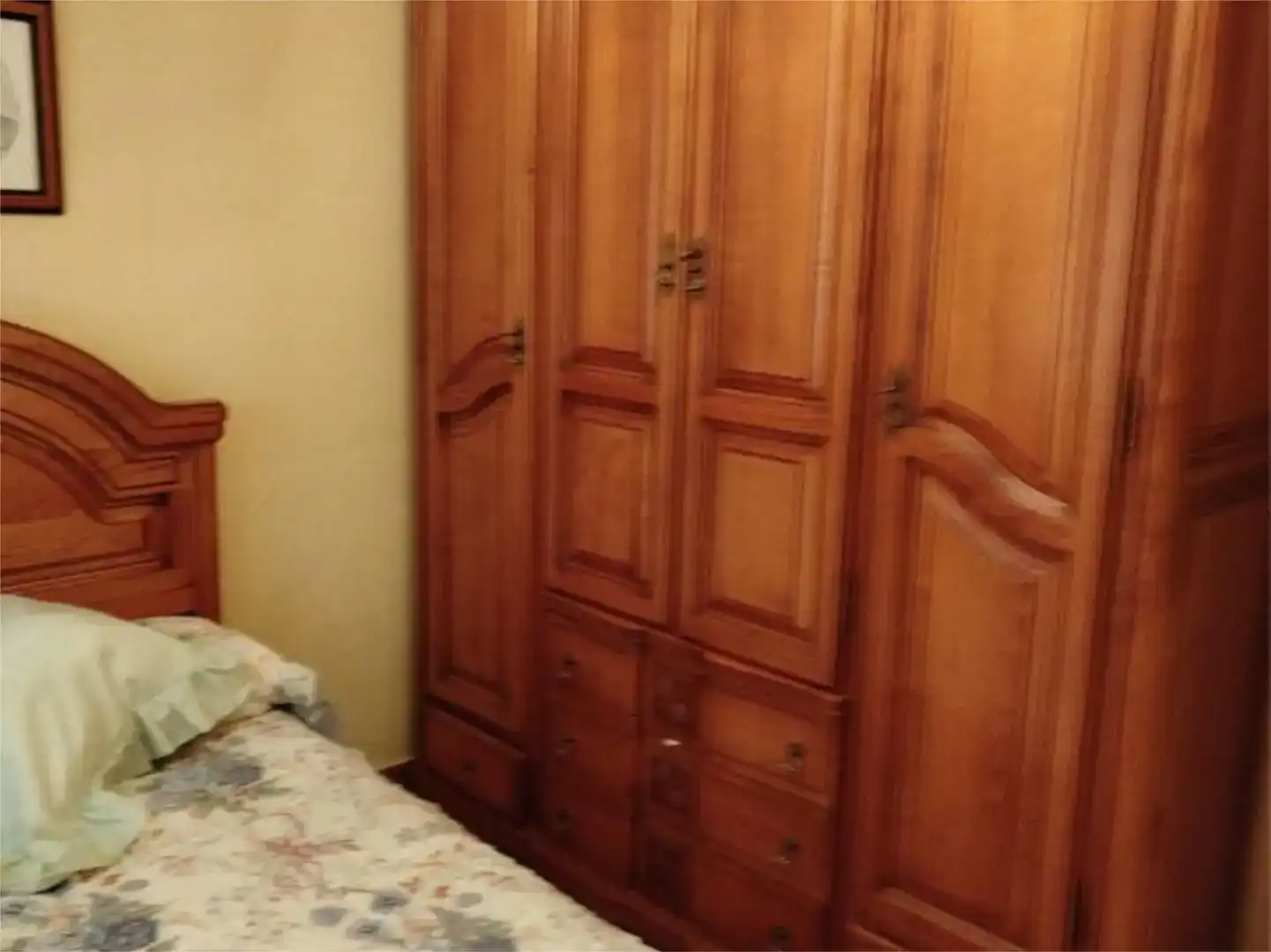Dormitori de Casa adosada en venda en Coria amb Aire condicionat i Balcó