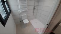 Bathroom of Flat for sale in Girona Capital  with Air Conditioner and Terrace