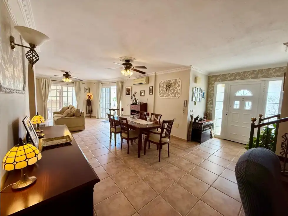 Comedor de Casa o chalet en venta en Arona con Terraza, Piscina y Amueblado