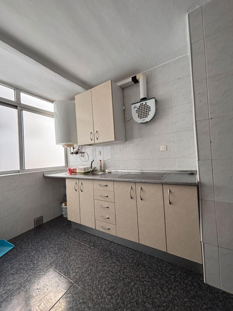 Kitchen of Flat to rent in Plasencia  with Balcony