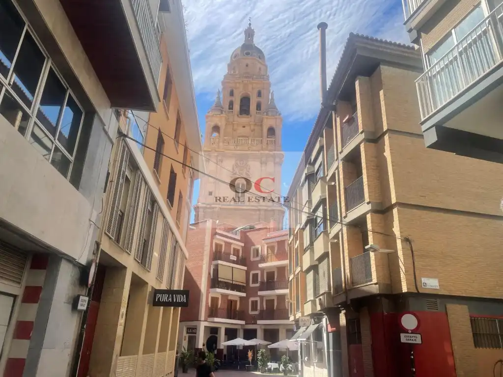 Vista exterior de Piso de alquiler en Murcia
