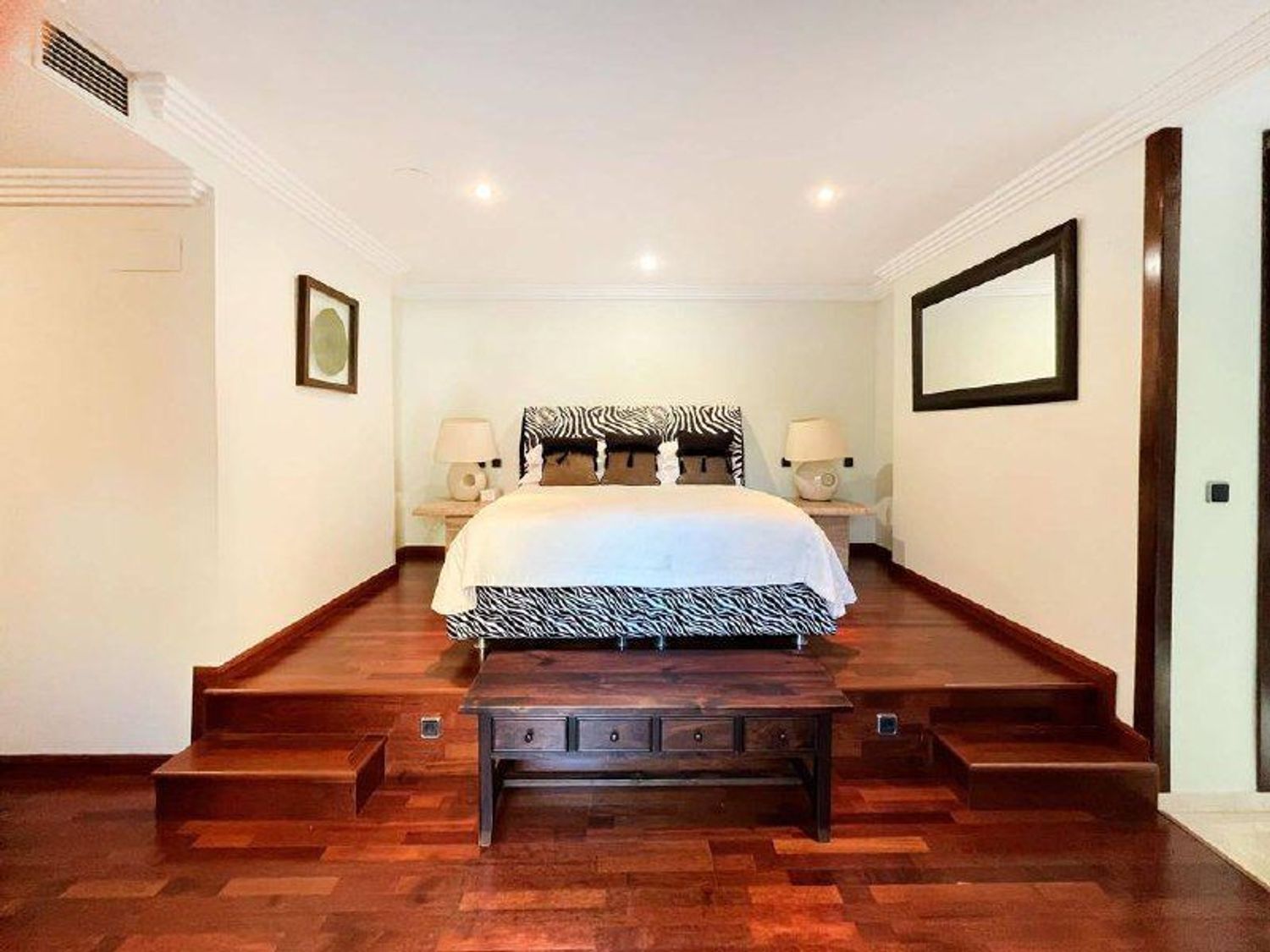 Habitación de Casa o chalet de alquiler en Marbella con Terraza y Piscina comunitaria