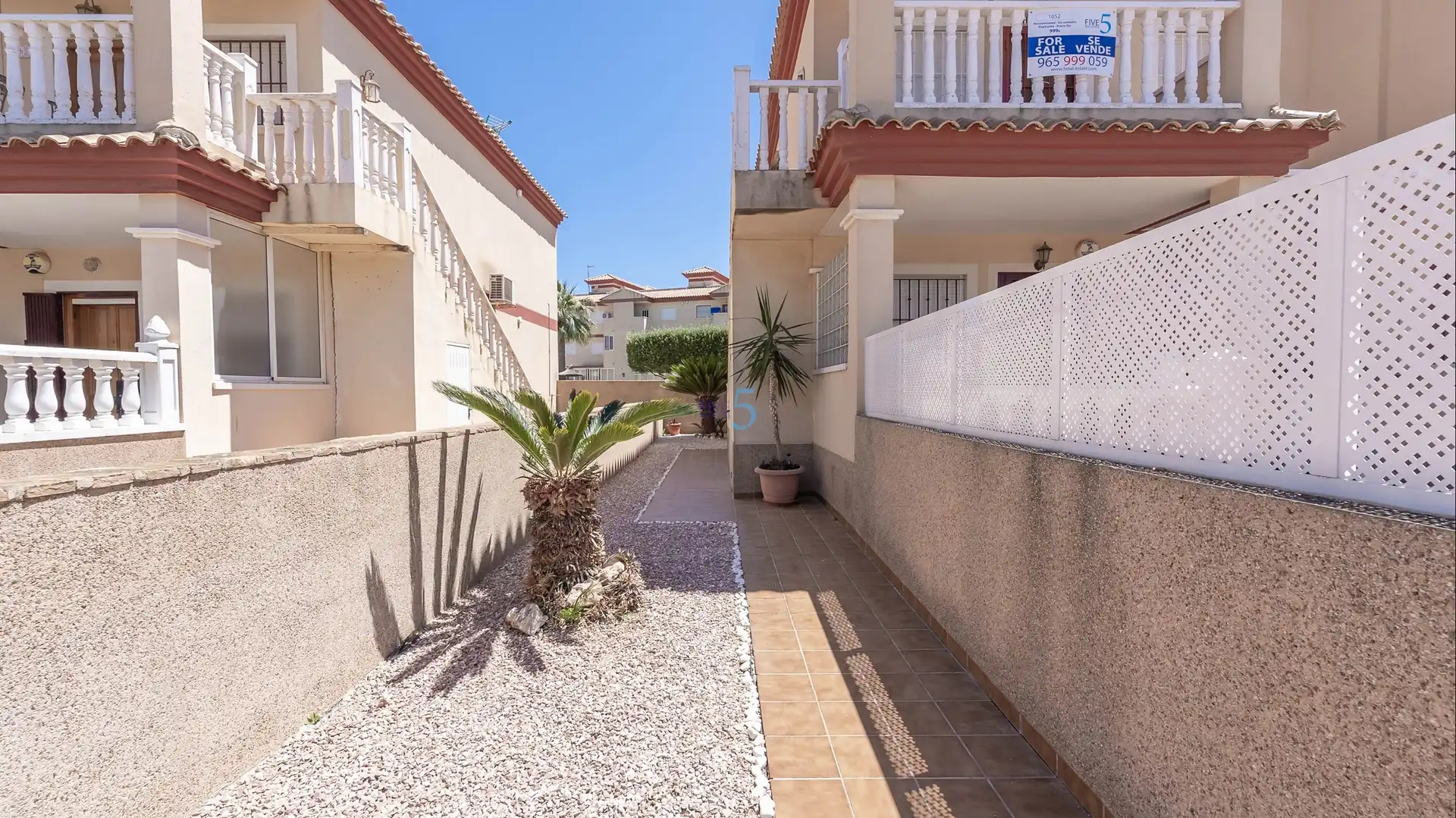 Vista exterior de Piso en venta en San Pedro del Pinatar con Terraza, Piscina y Amueblado