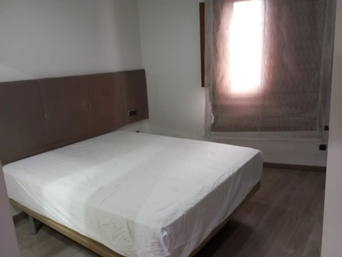 Dormitori de Pis en venda en Baza amb Calefacció, Moblat i Forn