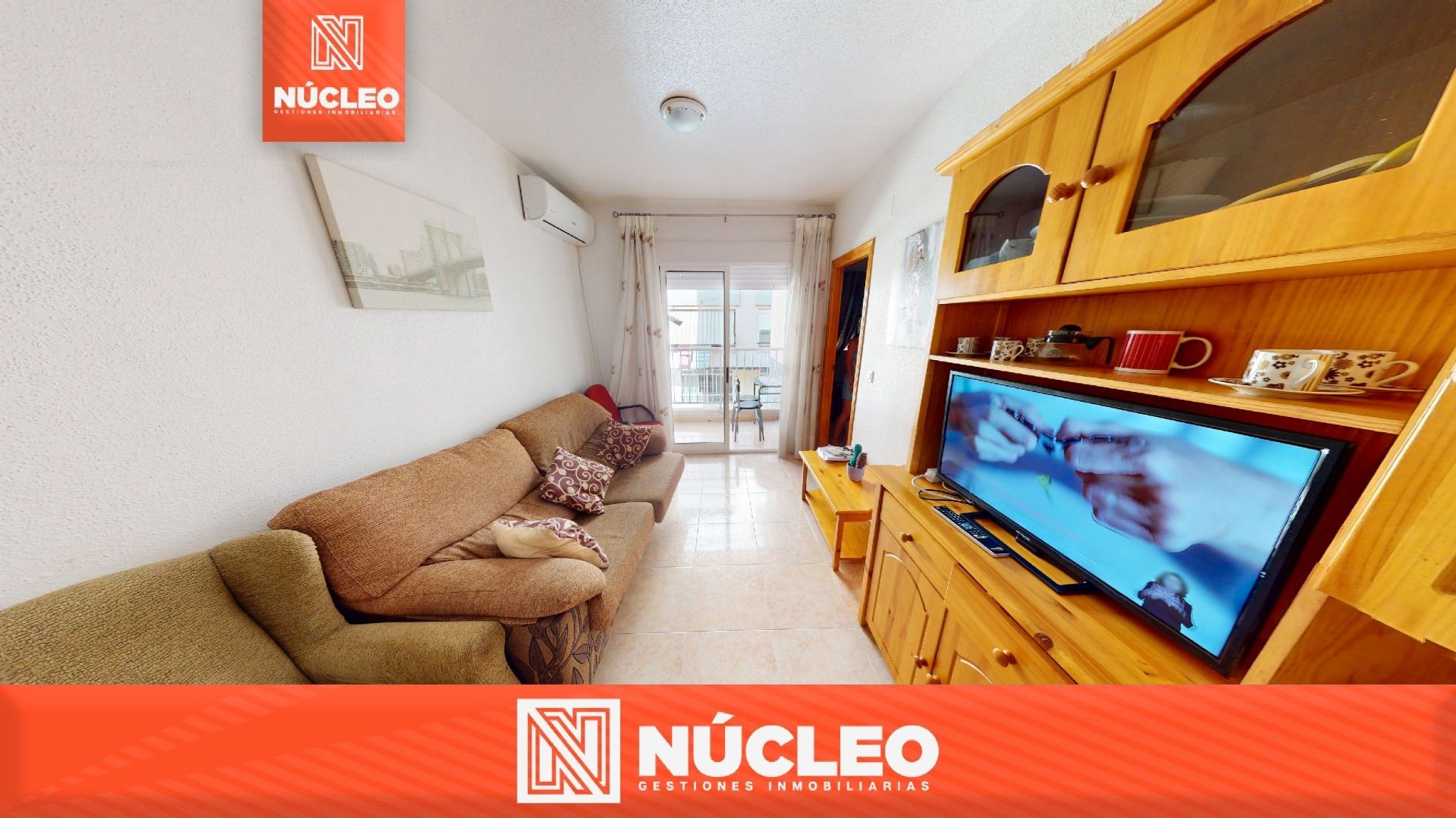 Sala de estar de Piso en venta en Torrevieja con Aire acondicionado, Calefacción y Jardín privado
